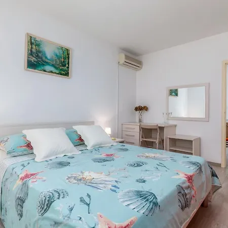 Nature & Sea With Pool Ferienhaus *