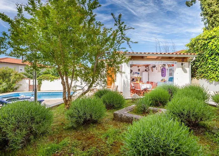 Nature & Sea With Pool *