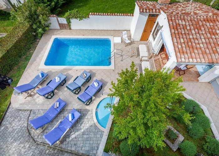 Nature & Sea With Pool * Pula