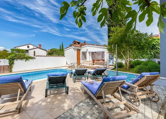 Nature & Sea With Pool Holiday home *