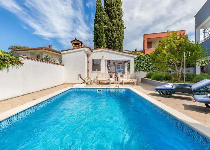 Nature & Sea With Pool Holiday home *