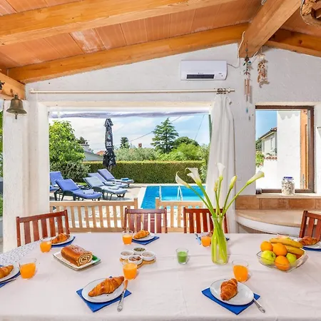 Nature & Sea With Pool * Pula