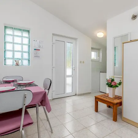 Nature & Sea With Pool *